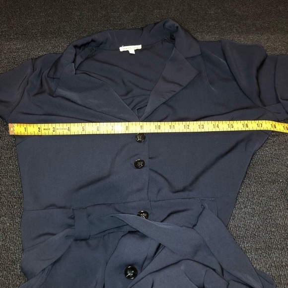 Charolette Russe Navy Blue Button Down Short Sleeve Belt Romper Size Small - Picture 6 of 9